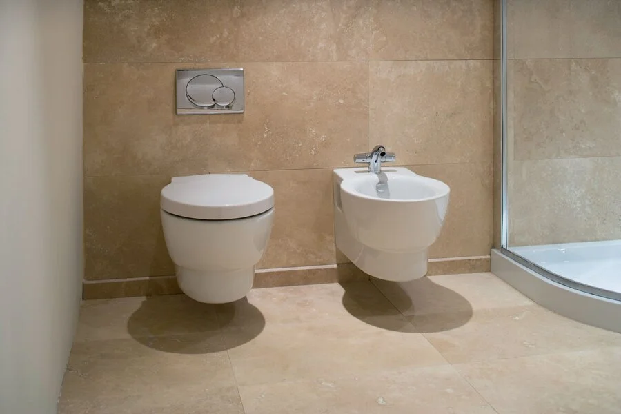 Биде подвесное Jacob Delafon Ove горизонтальный выпуск, нет в наличии - фото 6