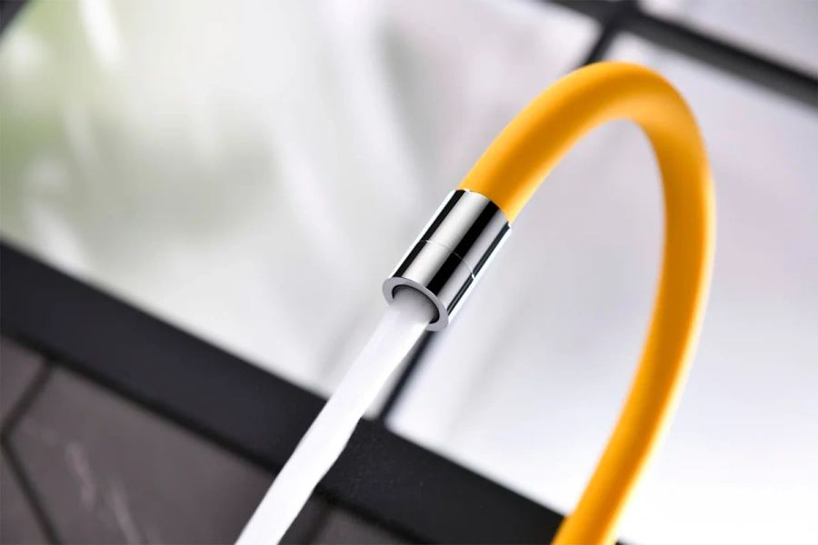 Смеситель для кухни Lemark Ursus хром/желтый, современные, hi-tech - фото 3