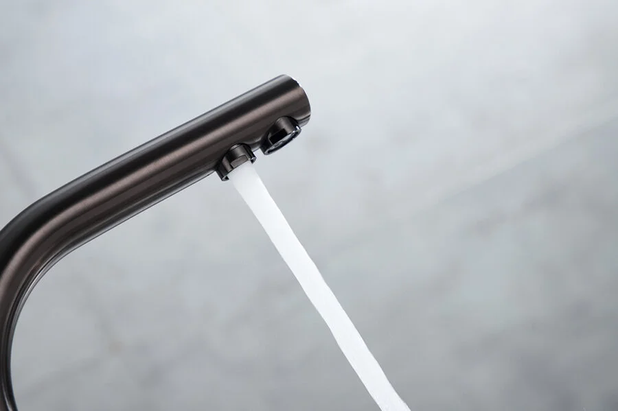 Смеситель для кухни Paulmark Essen вороненая сталь, с поворотным изливом, с двумя изливами - фото 7