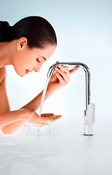 Смеситель для раковины Hansgrohe Focus E2 поворотный излив - фото 3