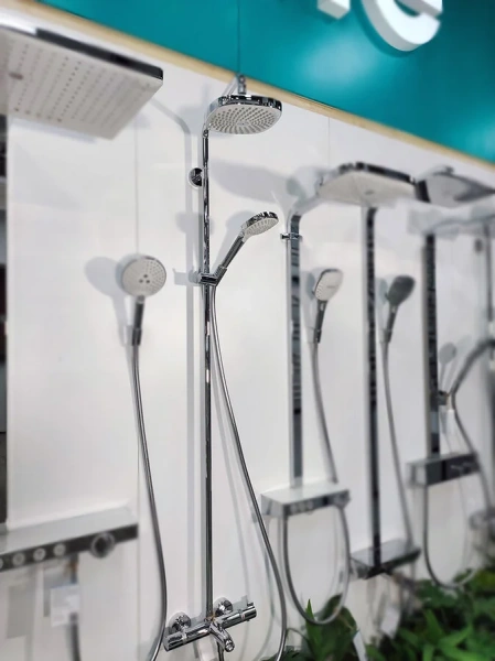 Душевая стойка Hansgrohe Croma Select E белый/хром - фото 3