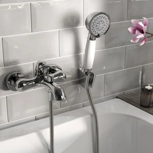 Смеситель для ванны IDDIS Oldie с ручным душем, настенные - фото 6