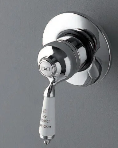 Смеситель для душа с керамическим диском Devon&Devon MARD72 - фото 1