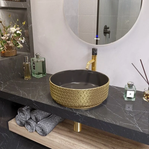 Раковина Grossman Color 35.5 см золото/черная с геометричной текстурой - фото 3