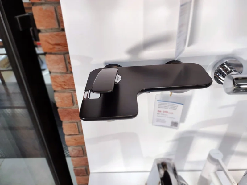 Смеситель для ванны Kludi Balance черный матовый/хром, с 2 монтажными отверстиями - фото 7