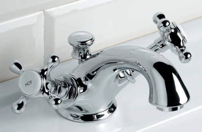 Смеситель для раковины Devon&Devon Austin UTAU910 - фото 1