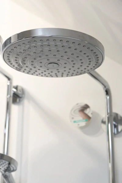 Душевая стойка Hansgrohe Raindance Select S белый/хром, без излива - фото 5