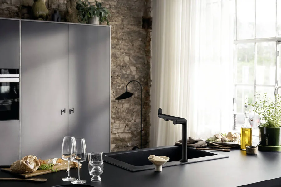 Смеситель для кухни Hansgrohe Aqittura черный матовый, современные, hi-tech - фото 3