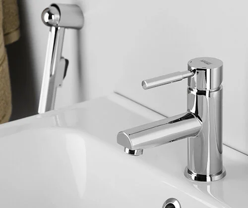 Смеситель с гигиеническим душем WasserKRAFT Main хром - фото 4