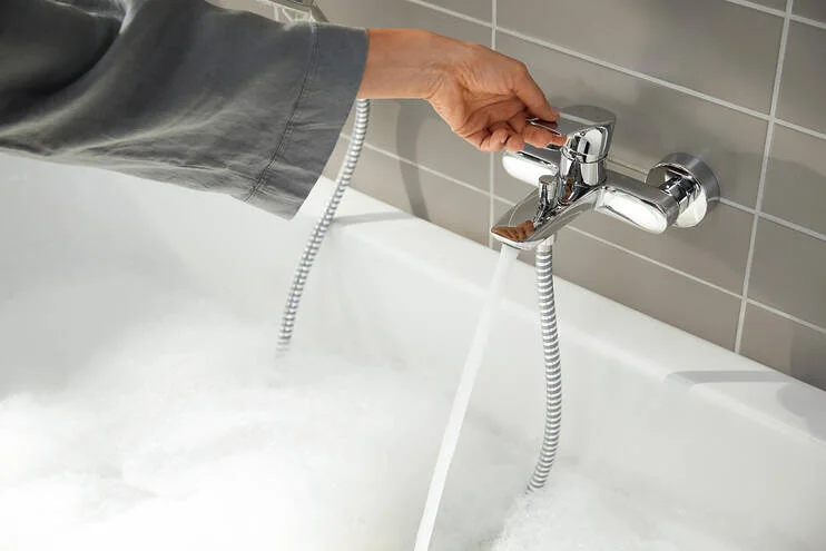 Смеситель для ванны Hansgrohe Rebris 72450 настенный - фото 4