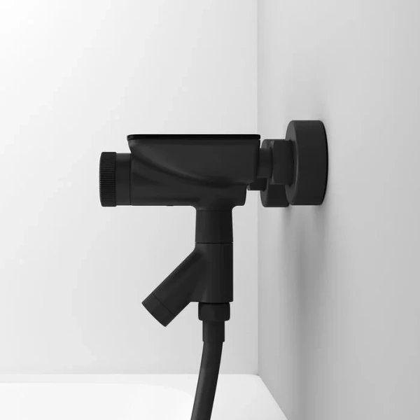 Смеситель для ванны IDDIS Shelfy черный матовый, настенные - фото 6