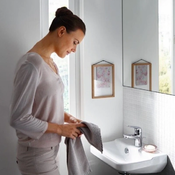 Смеситель для раковины Hansgrohe Novus гладкий корпус - фото 3