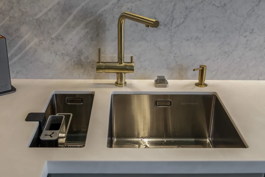 Смеситель для кухни Omoikiri Nagano-EV + Pure drop Lite эверест - фото 4