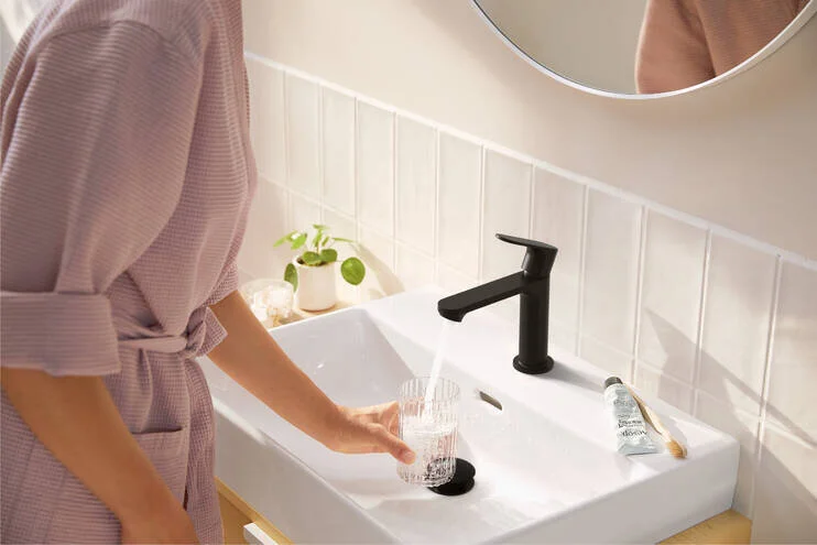 Смеситель для раковины Hansgrohe Rebris матовый черный - фото 4