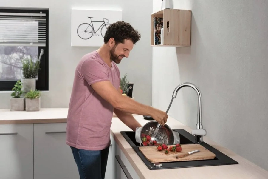 Смеситель для кухни Hansgrohe Focus M42 с вытяжным душем, с поворотным изливом, c выдвижным изливом (лейкой) - фото 7