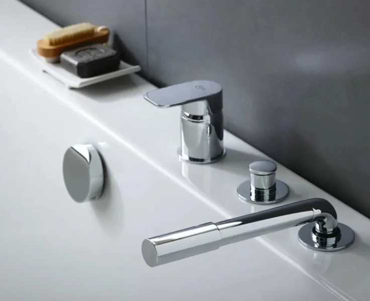 Смеситель на борт ванны Ideal Standard Tonic II с душевым гарнитуром - фото 3
