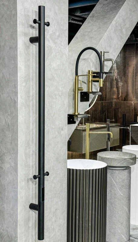 Полотенцесушитель электрический Boheme Uno 12x150 см черный - фото 3