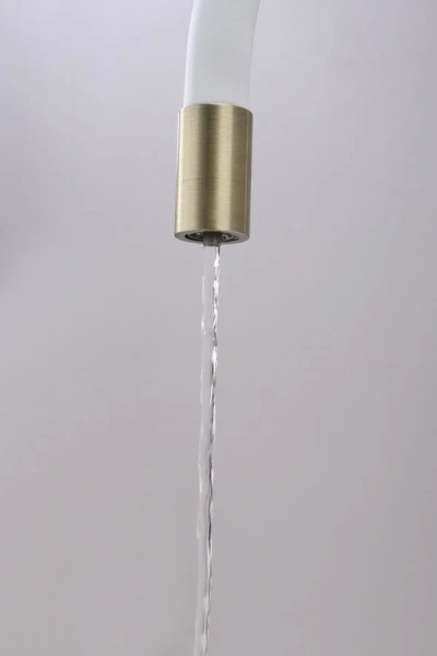 Смеситель для кухни Paulmark Salix бронза/белый, на мойку, на столешницу - фото 6