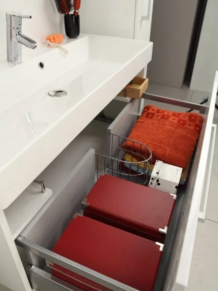 Тумба с раковиной подвесная Акватон Мадрид М 1A168701MA010 120 см с одним ящиком (детальная фотография), белая