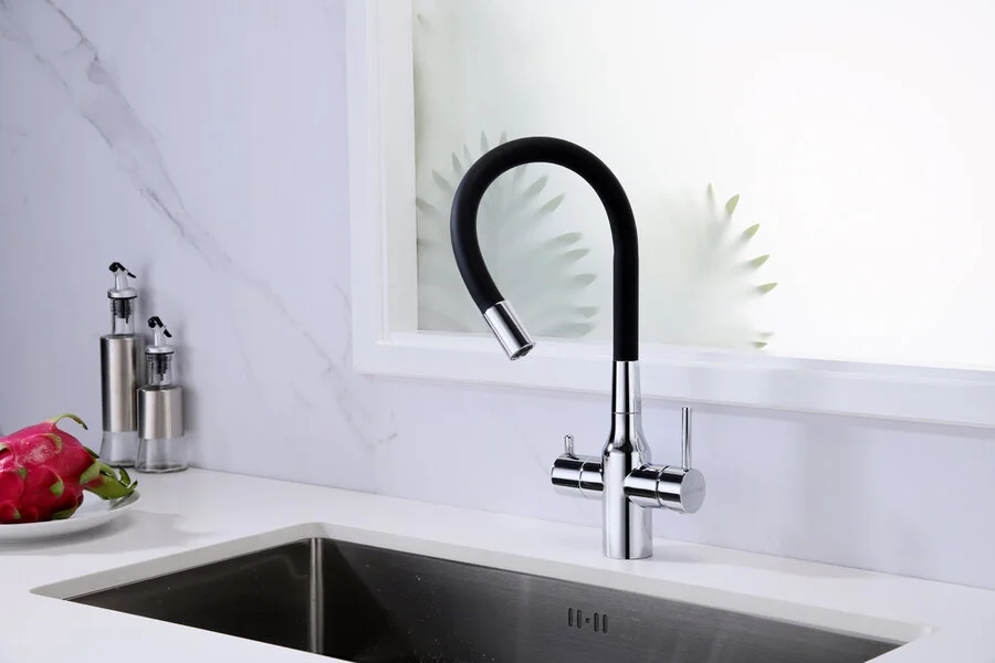 Смеситель для кухни Paulmark Salix Sa213419 с гибким изливом (детальная фотография), с поворотным изливом, с гибким изливом