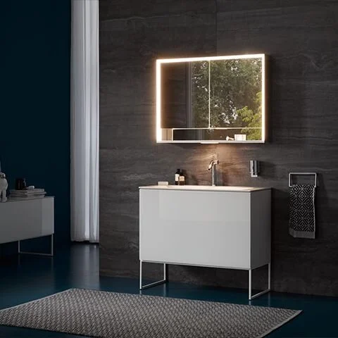 Зеркальный шкаф с подсветкой Keuco Royal Lumos 100 см с розеткой 14314171301 (детальная фотография), другие