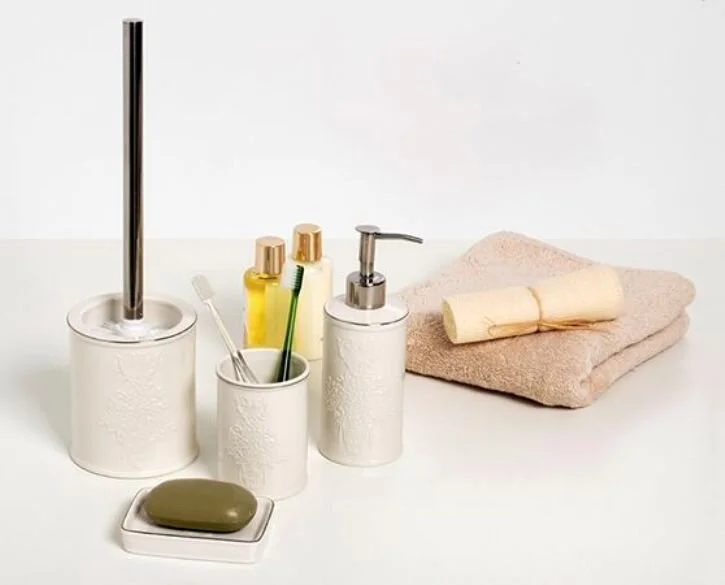 Дозатор для мыла WasserKRAFT Rossel белый K-5799 (детальная фотография), металлические, из санфарфора