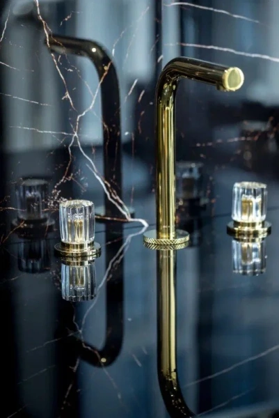 Смеситель для раковины Boheme Elegante золото 152-G-EL (детальная фотография), скрытого монтажа, встраиваемые в стену