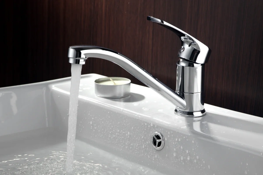 Смеситель для кухни Lemark Plus Shape LM1704C (детальная фотография), для кухни