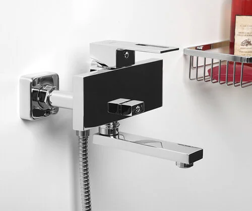 Смеситель для ванны WasserKRAFT Alme с коротким изливом 1501 (детальная фотография), для ванны