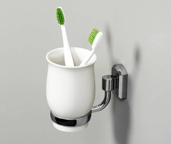 Стакан для ванной WasserKRAFT одинарный K-24128 (детальная фотография), хром, белые, комбинированные