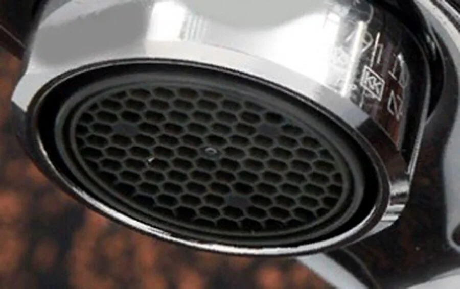 Смеситель для ванны WasserKRAFT Rhin хром 4401 (детальная фотография), хром