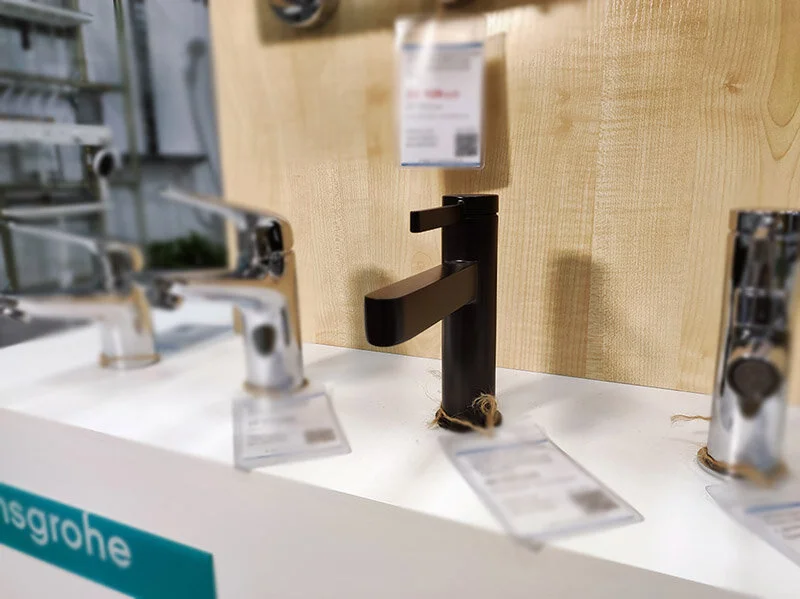 Смеситель для раковины Hansgrohe Finoris черный матовый 76010670 (детальная фотография), в наличии