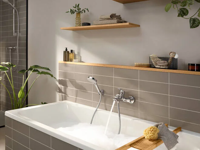 Смеситель для ванны Hansgrohe Rebris хром 72450000 (детальная фотография), однорычажные, двухрычажные