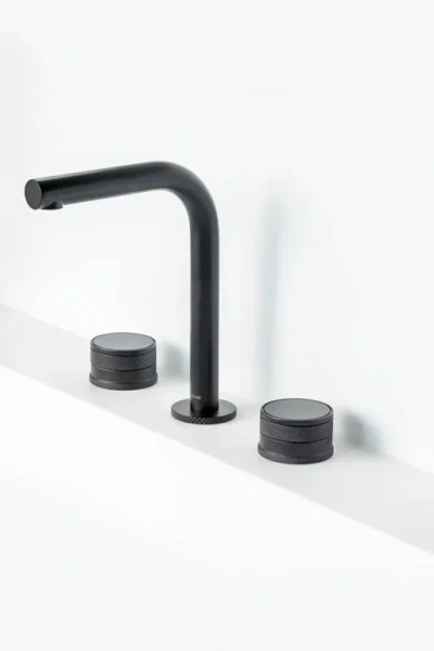 Смеситель для раковины Boheme Prestige черный матовый 152-B-PR (детальная фотография)