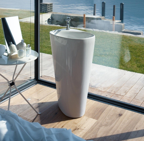 Раковина напольная Laufen Palomba 55 см с покрытием LCC 8.1180.3.400.104.1 (детальная фотография), круглой формы, моноблок