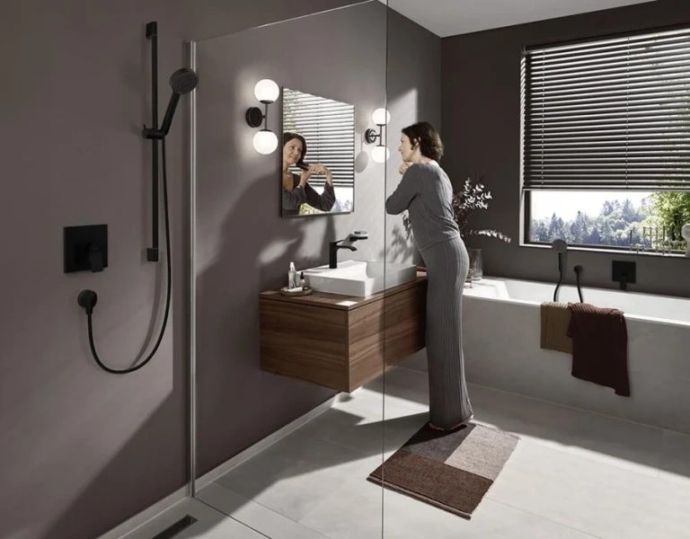 Смеситель для раковины Hansgrohe Vivenis черный матовый 75020670 (детальная фотография), однорычажные, двухрычажные