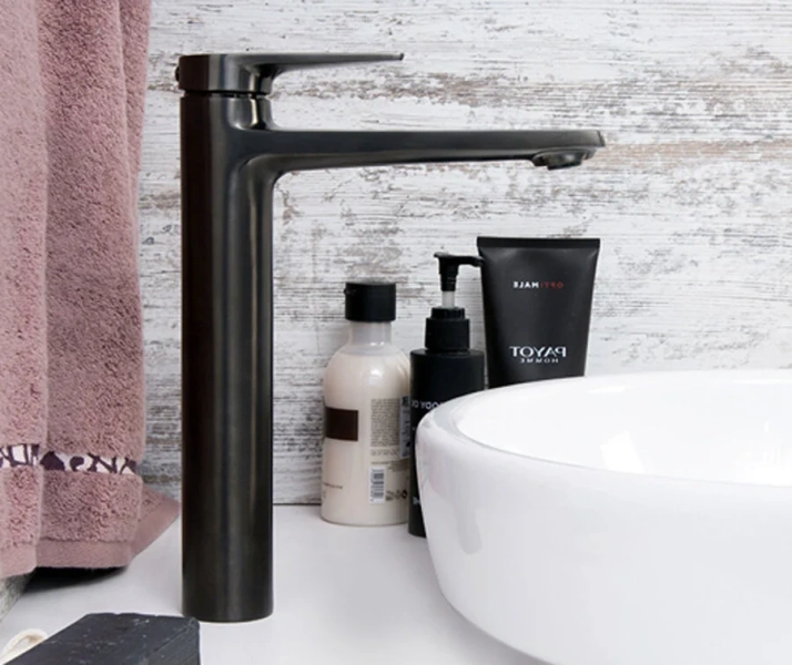 Смеситель для раковины WasserKRAFT Wiese оружейная сталь 8403H (детальная фотография), черные