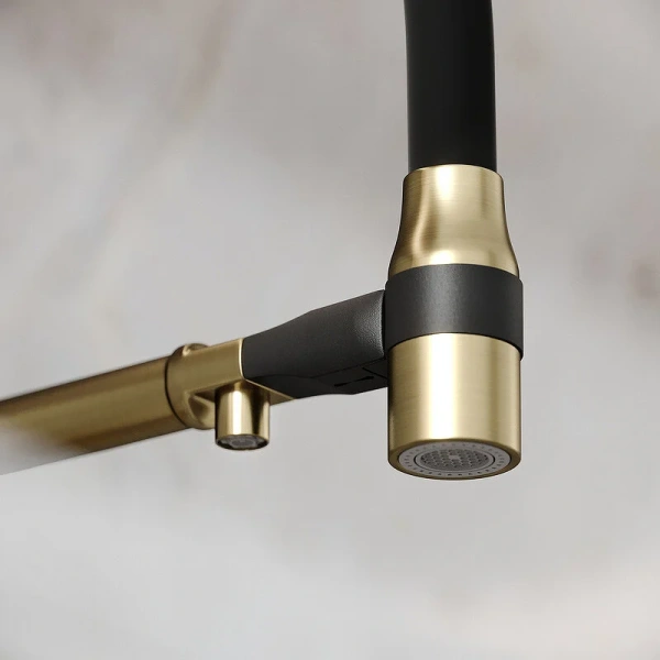 Смеситель для кухни Sancos Garda золото SC4009BG (детальная фотография), высокие, из латуни, округлая форма, для питьевой воды с фильтром