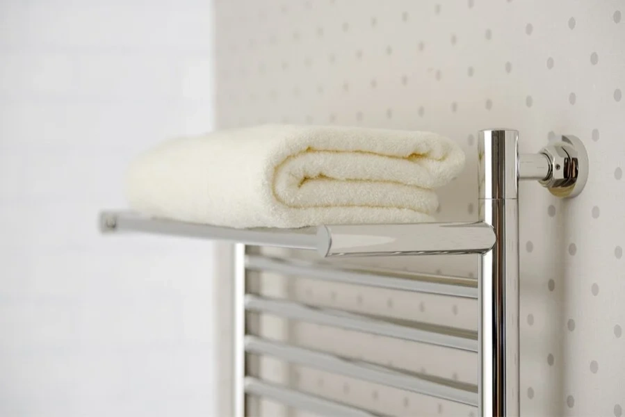 Полотенцесушитель водяной Сунержа Богема+ 0223-5050 50х50 см с полкой (детальная фотография), из нержавеющей стали, с полкой, неповоротные