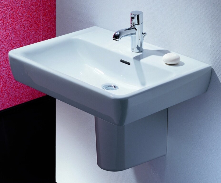 Раковина Laufen Pro 65 см с 1 отверстием для смесителя 8.1895.3.000.104.1 (детальная фотография), прямоугольной формы, тюльпан