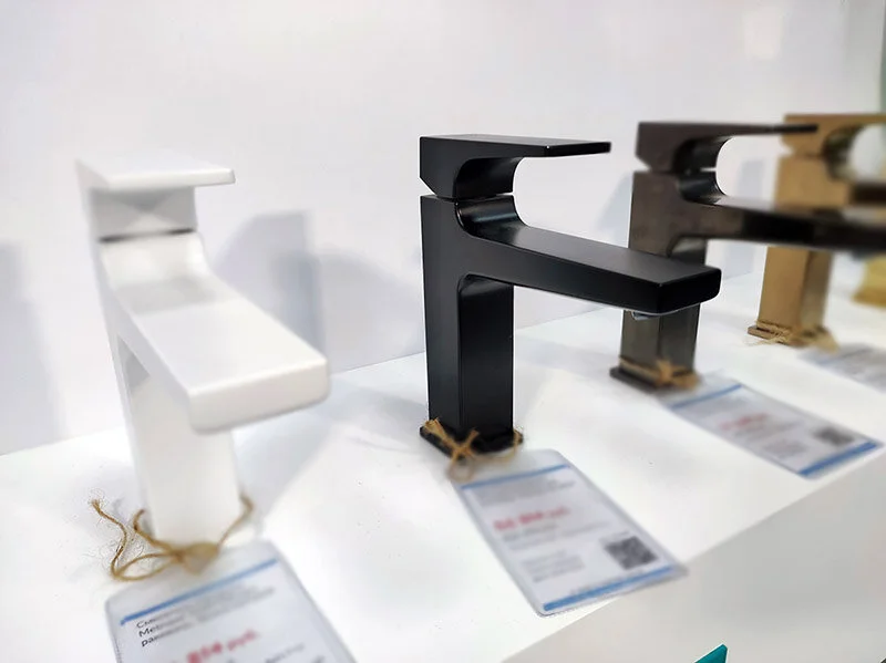 Смеситель для раковины Hansgrohe Metropol матовый черный 32507670 (детальная фотография), на раковину