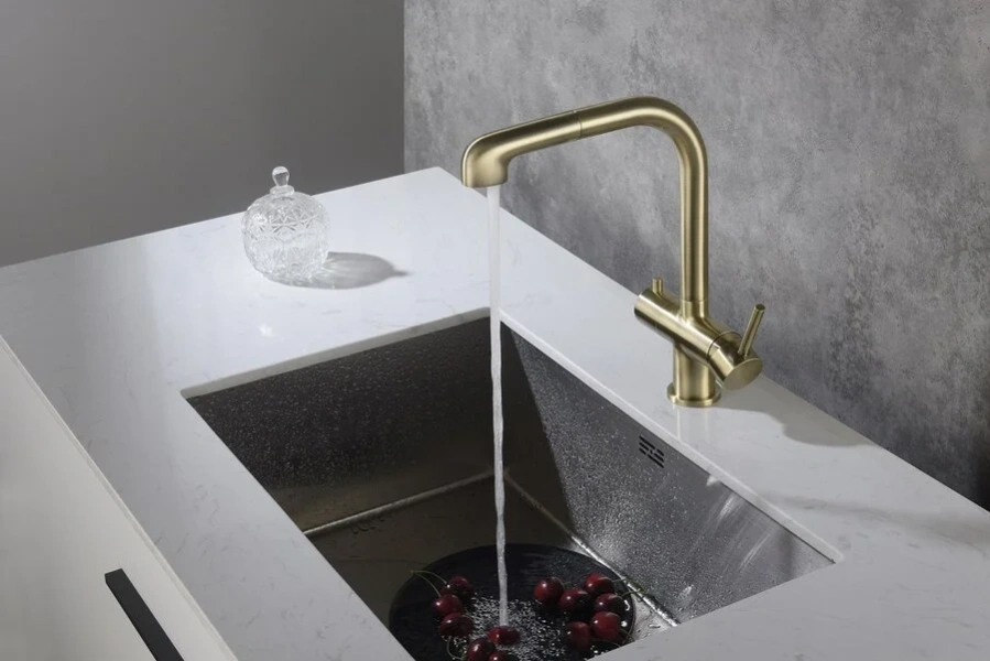 Смеситель для питьевой воды Timo Saona антик 2346/02FL (детальная фотография), высокие, из латуни, округлая форма, для питьевой воды с фильтром