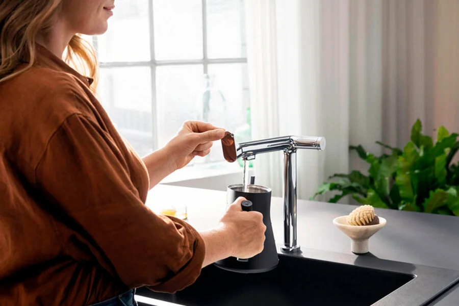 Смеситель для кухни Hansgrohe Aqittura хром 76804000 (детальная фотография), хром