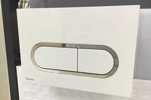 Клавиша смыва Ravak Chrome белая/сатин X01455 (детальная фотография), в наличии