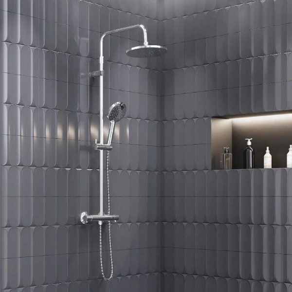 Душевая стойка Damixa Jupiter 977800 с термостатом (детальная фотография), хром, черные