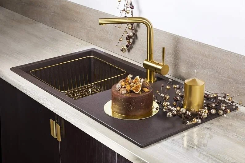 Смеситель для кухни Omoikiri Akashi-S-LG светлое золото 4994263 (детальная фотография), современные, hi-tech