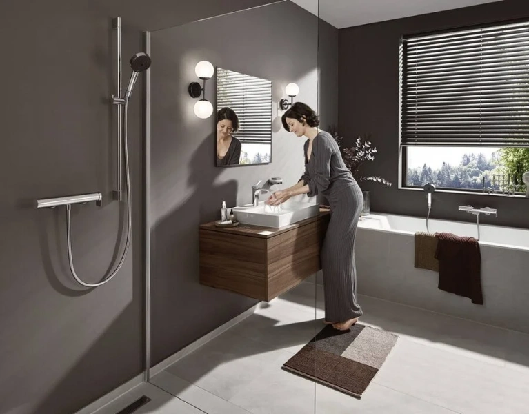 Смеситель для душа Hansgrohe Vivenis 75620 однорычажный (детальная фотография), хром, белые, черные