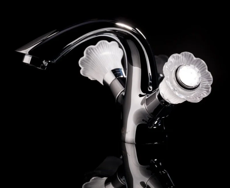 Смеситель для раковины Boheme Camelia двухвентильный (детальная фотография), классические, ретро, с элементами стекла, декорированные