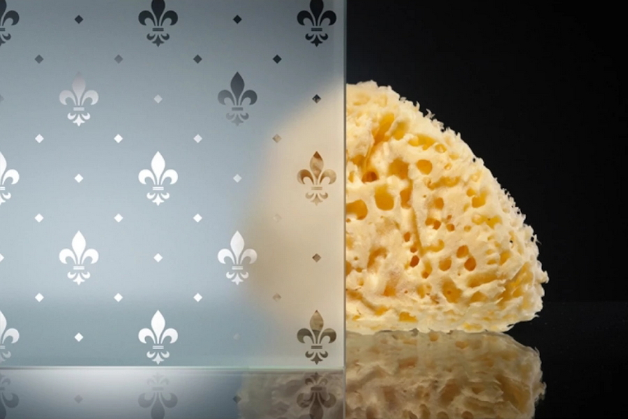 Душевая шторка на ванную профиль матовый хром стекло флёр-де-лис Vegas-glass ZV NOVO 150 07 R05 L (детальная фотография), недорогие