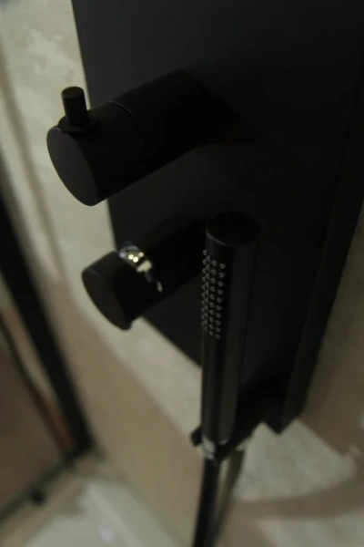 Душевая панель Cezares Premier с внутренней частью черный матовый PREMIER-CD2-NOP (детальная фотография), без термостата